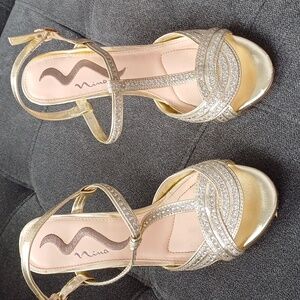 Women shoes size 7M